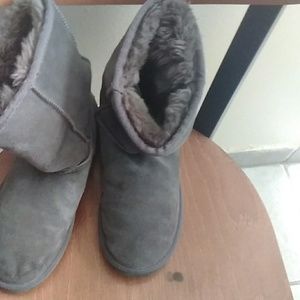 All gray ugg boots size 9